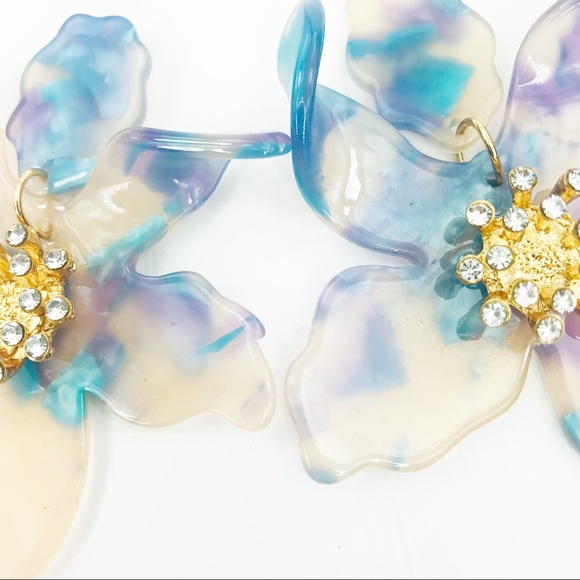 RESTOCKED Crystal Lily Drop Earrings in Blue Torti - Picture 3 of 8